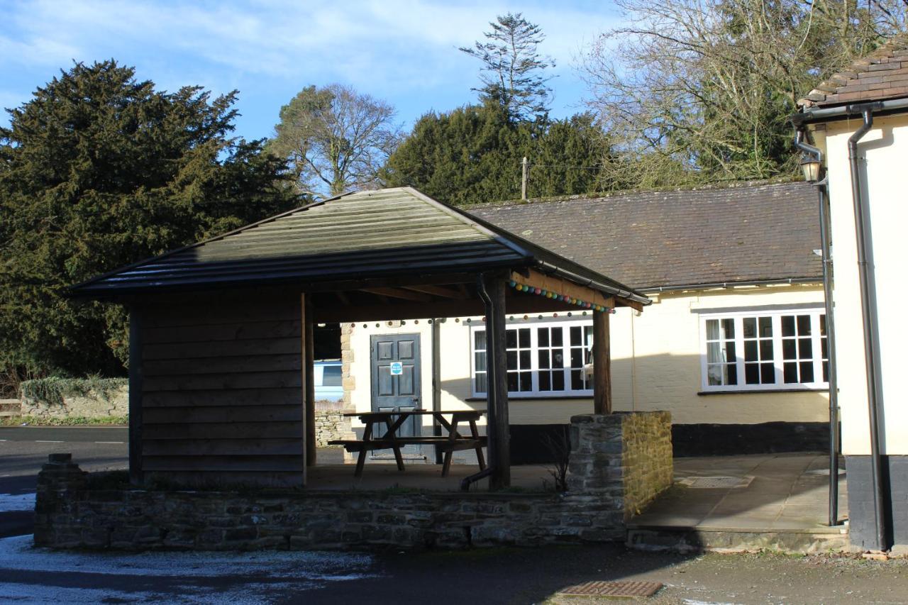 Отель The Bateman Arms At Shobdon Экстерьер фото